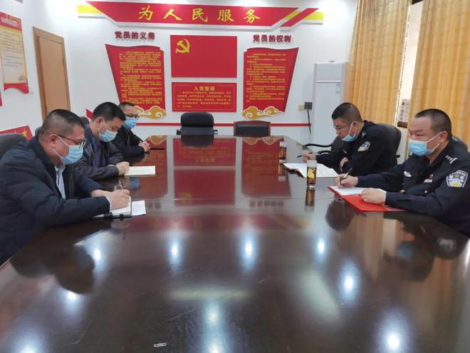 賀州交警創新宣傳形式，交通安全進社區進企業顯實效